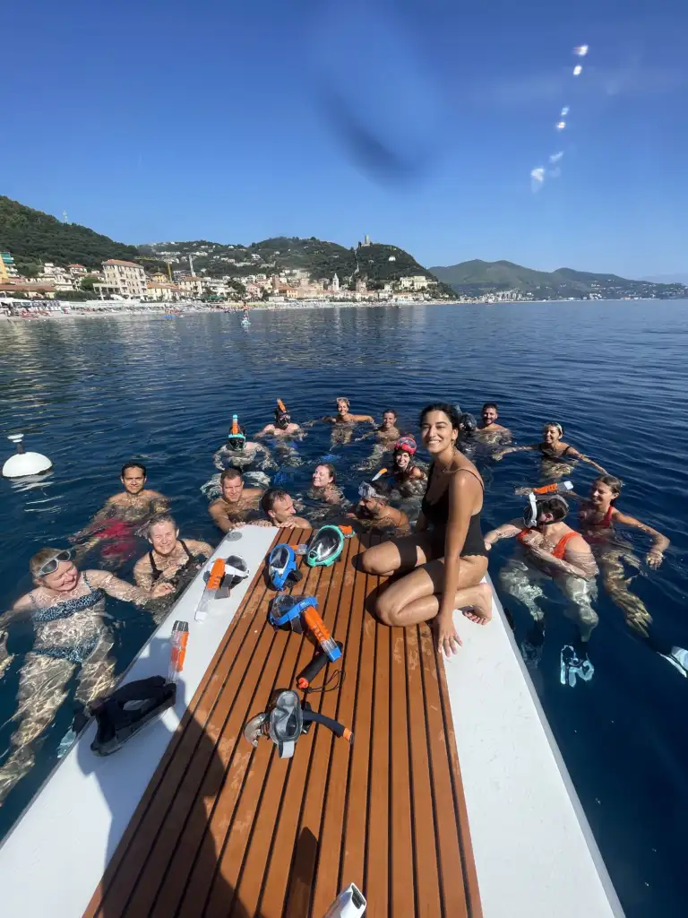 Group of snorkelers in Noli